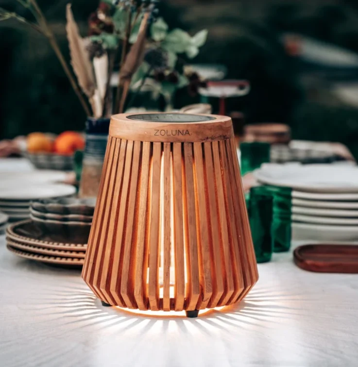 Productfoto van een Zoluna lamp, gemaakt door Kaloudis Media